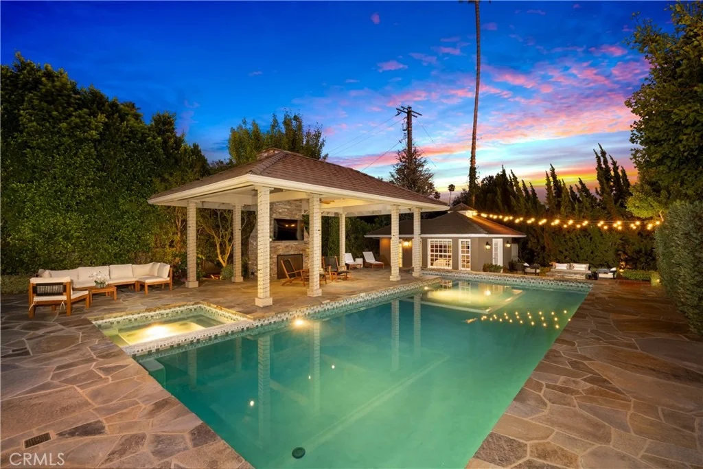 Photo of 340 Arbolada Drive