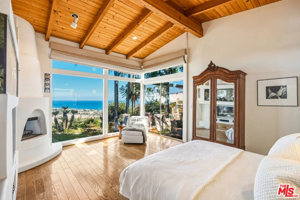 Photo of 3400 Coast View Drive
