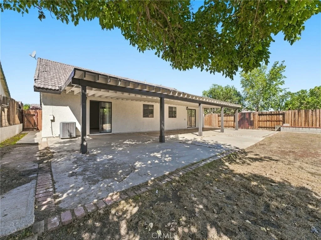 Photo of 37620 Robin Lane