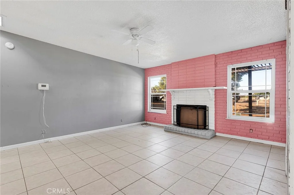 Photo of 17047 Eucalyptus Street