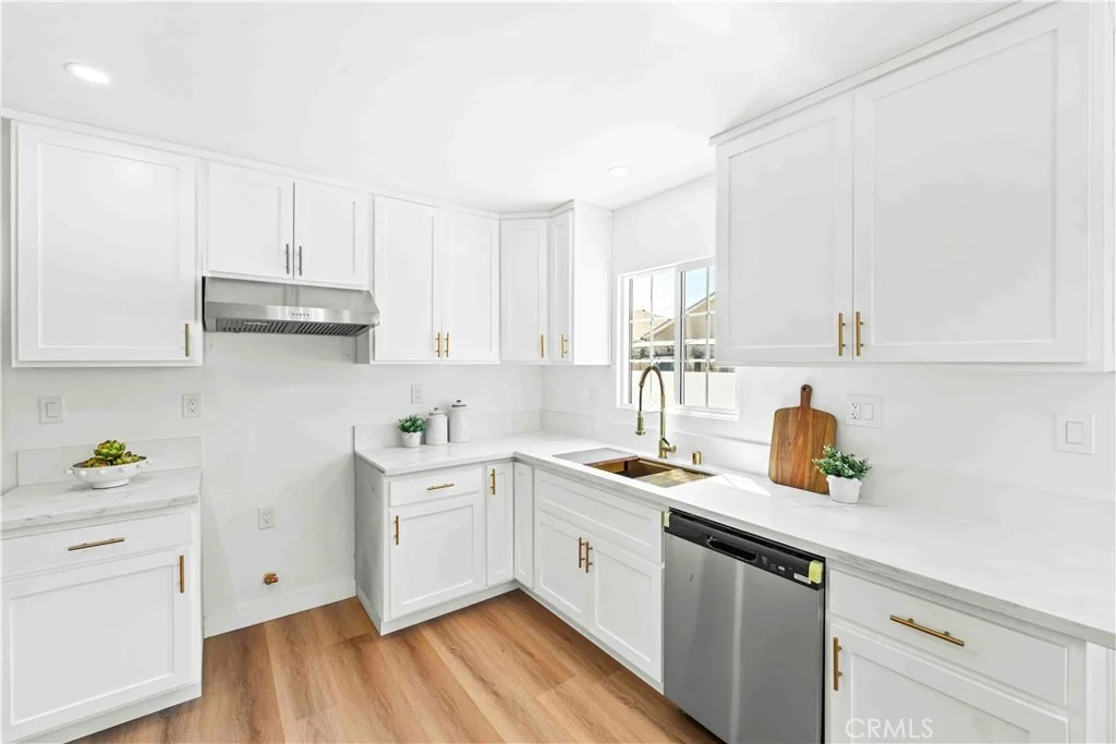 Photo of 8166 Borson