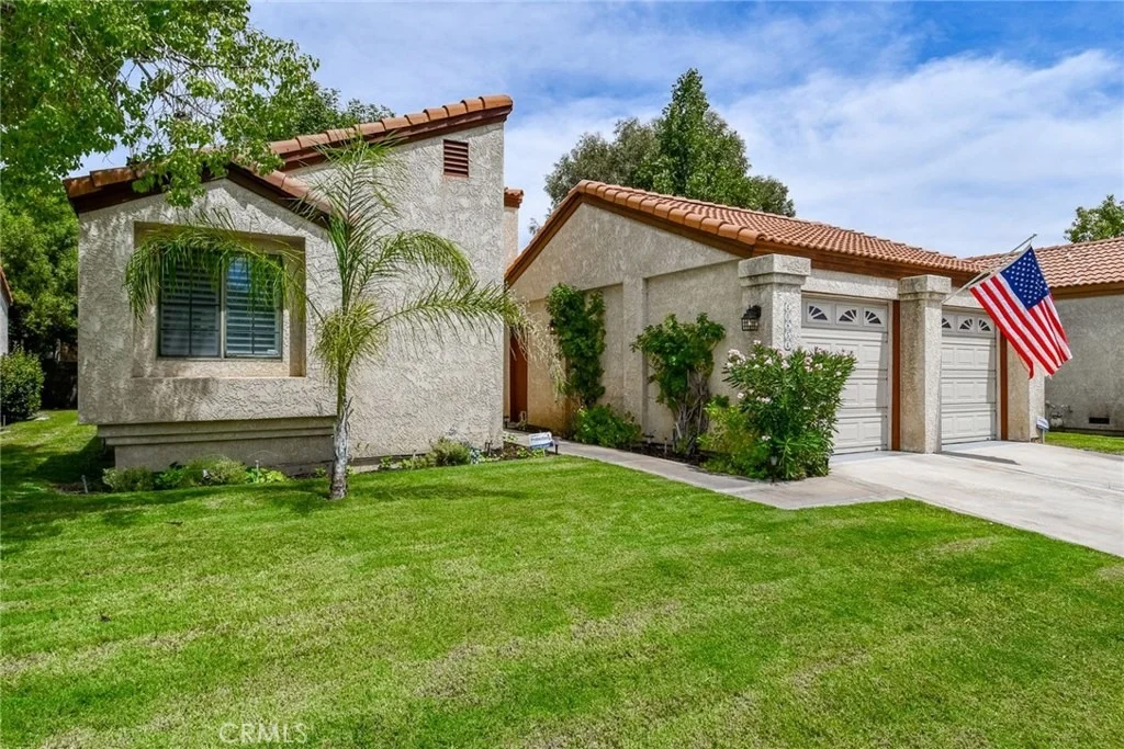 Photo of 40854 Biscayne Drive