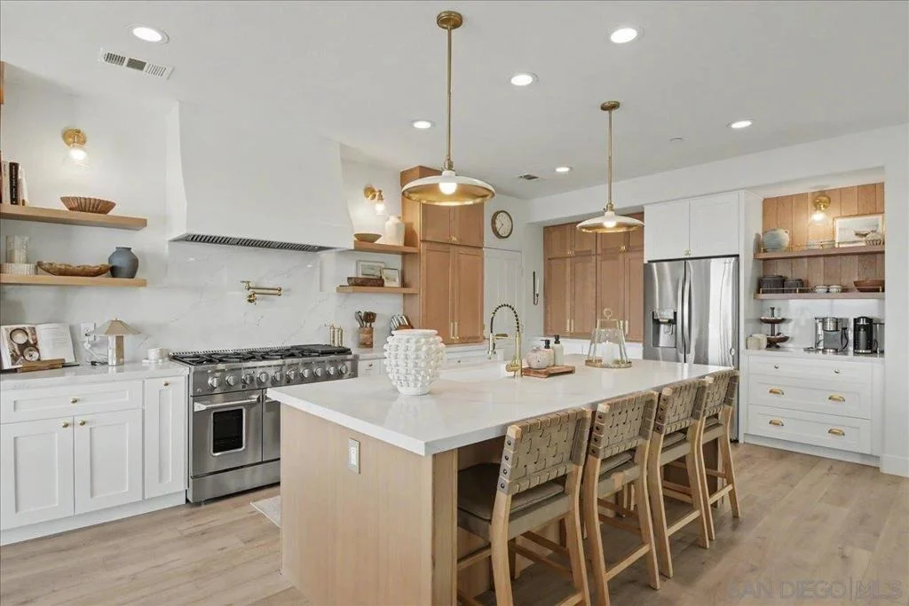 Photo of 6048 Cala Lily St