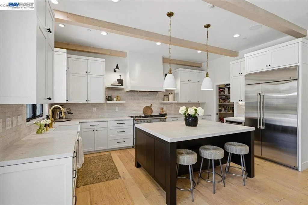 Photo of 3550 Vine St
