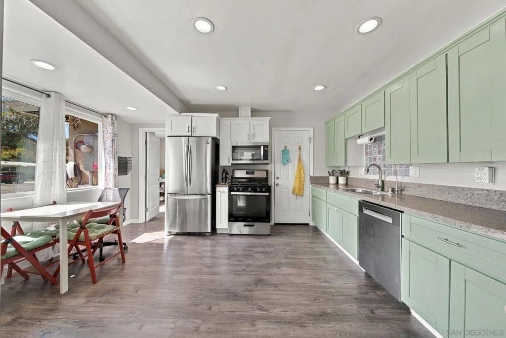 Photo of 6220 Streamview