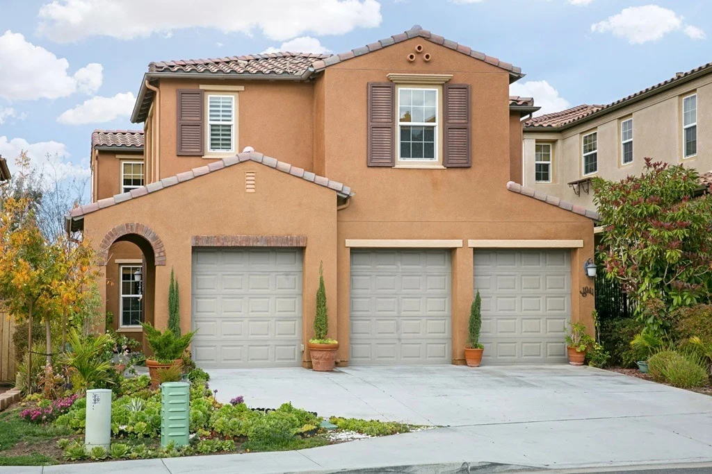 Photo of 1041 Breakaway Dr