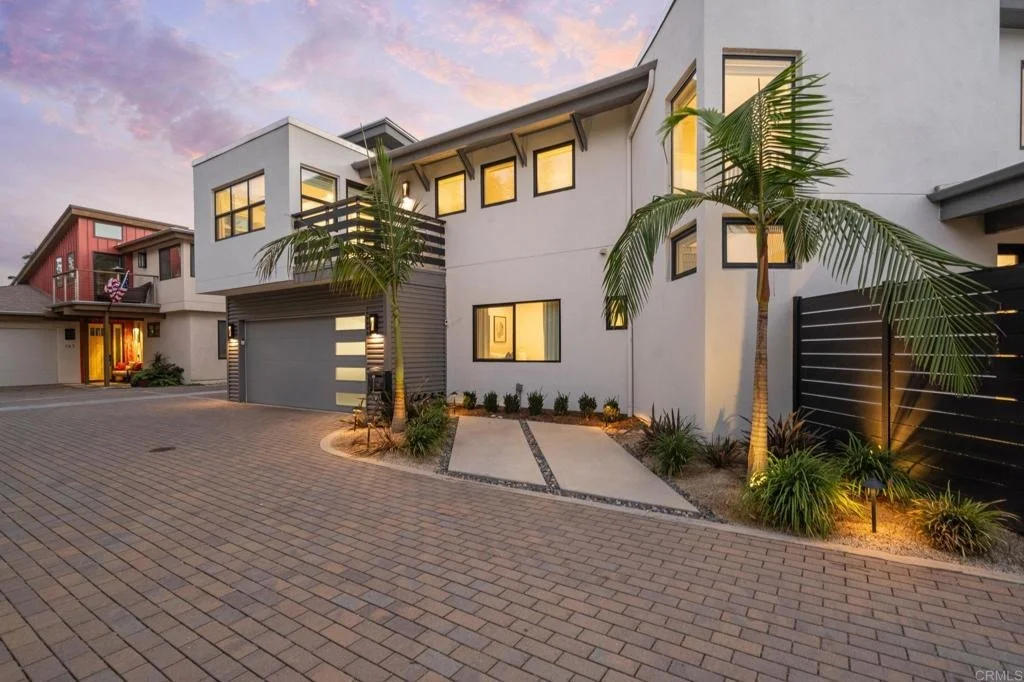 Photo of 141 W Leucadia Blvd