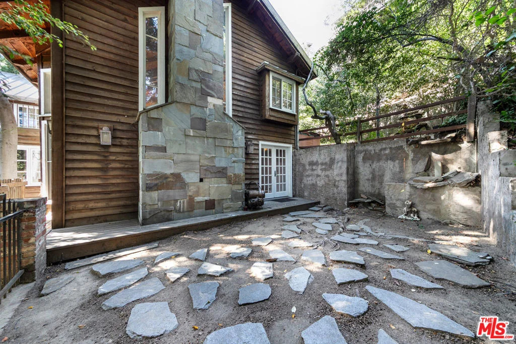 Photo of 8497 Harold Way