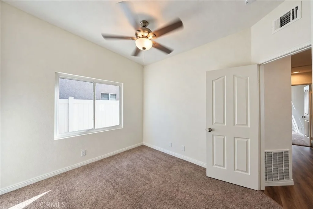 Photo of 30051 Shoreline