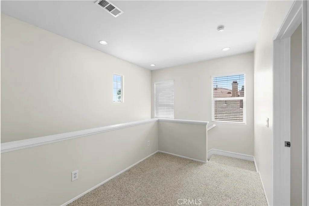 Photo of 33456 Warwick hills Rd