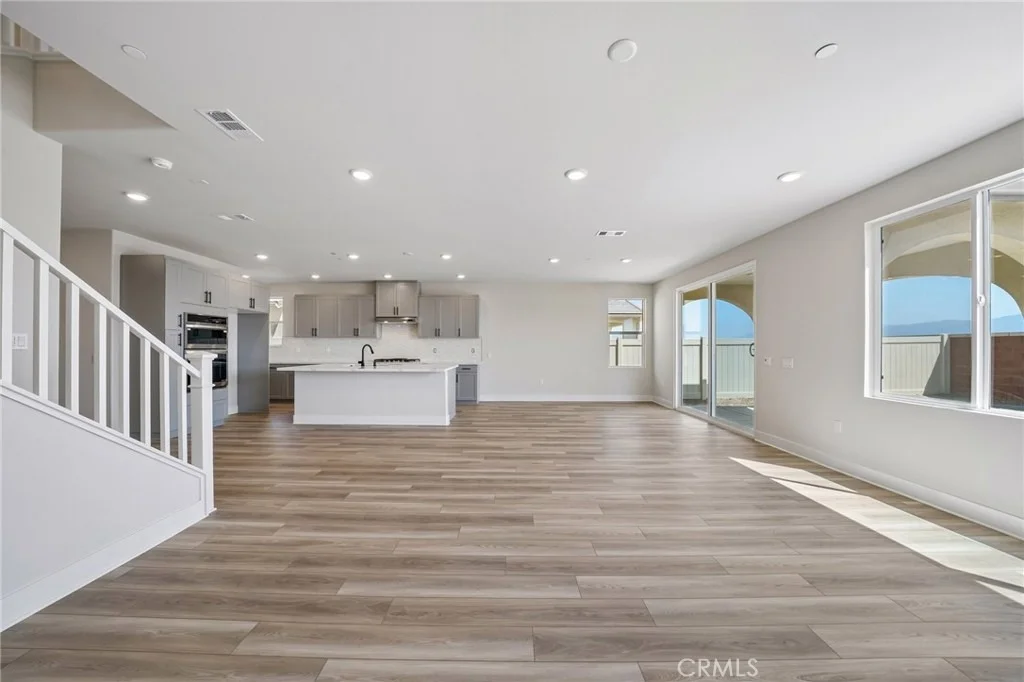 Photo of 8521 Tamarack Avenue