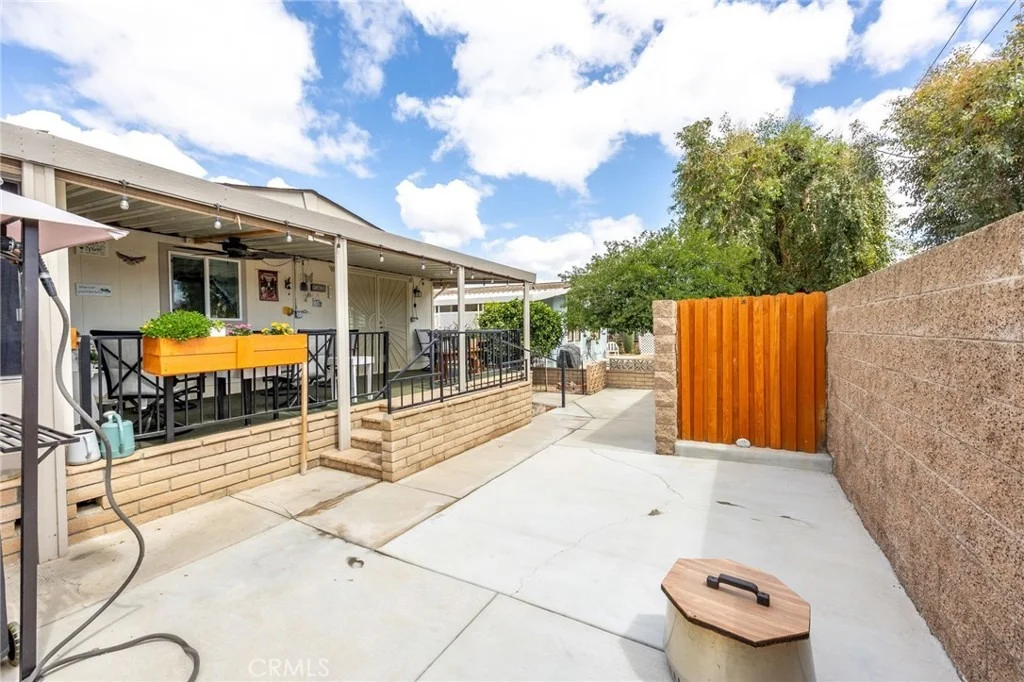 Photo of 1474 Bishop Drive