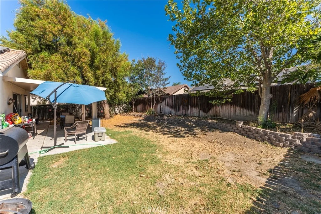 Photo of 955 Peacock Dr