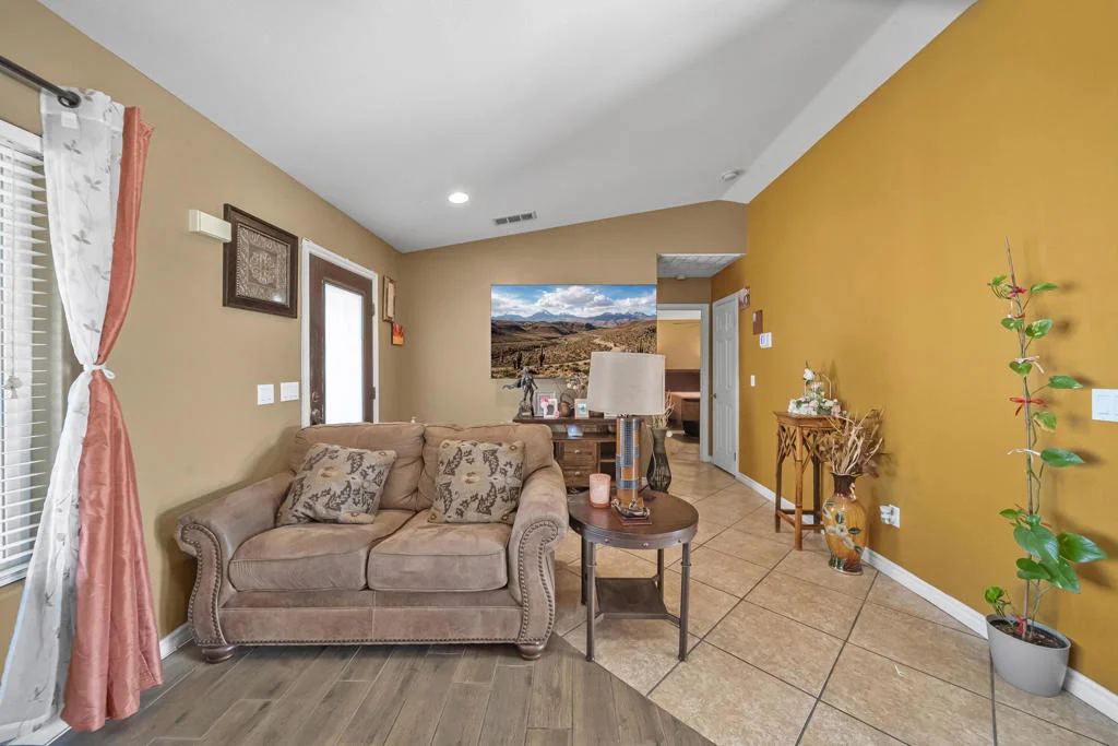 Photo of 1527 N Marina Drive