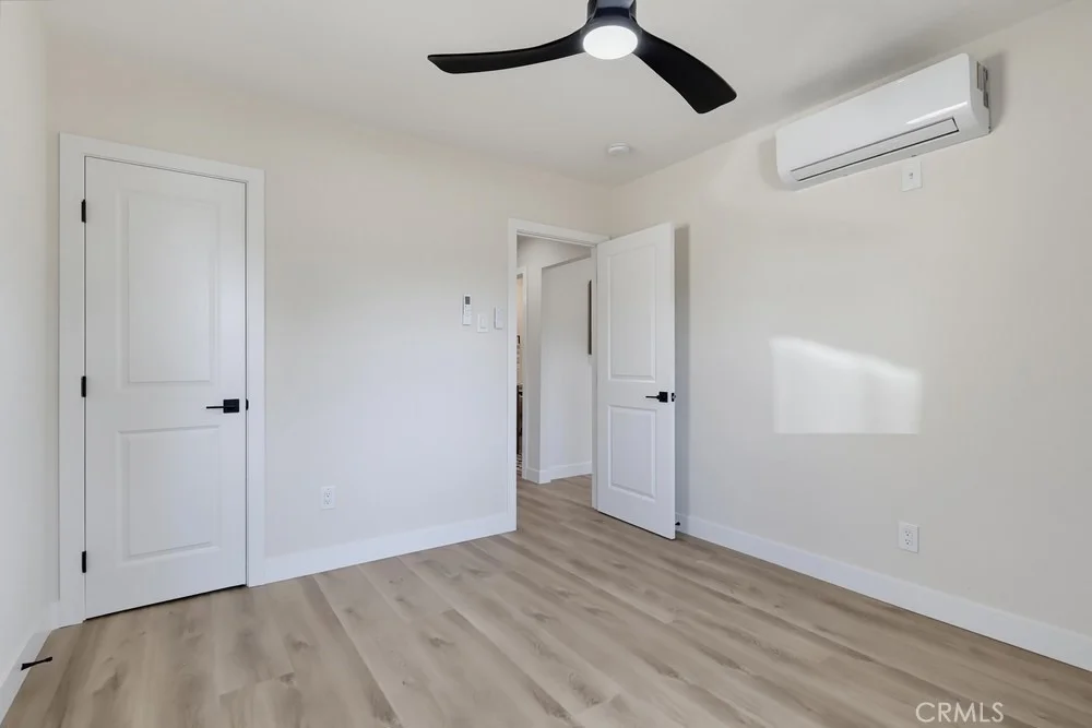 Photo of 5868 Myrtle