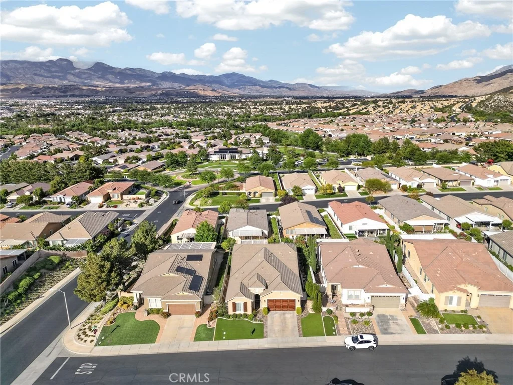 Photo of 370 Irvine