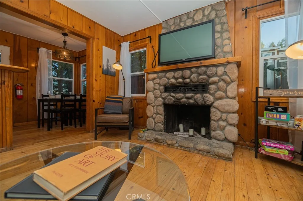 Photo of 627 Rose Lane