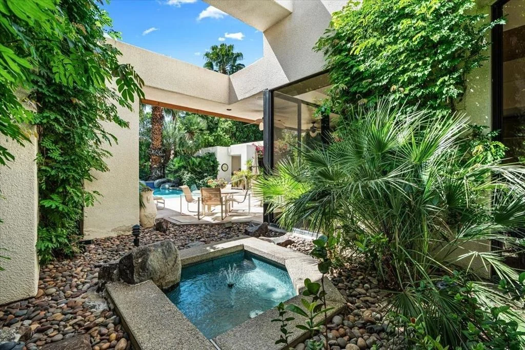 Photo of 77181 Calle Flora