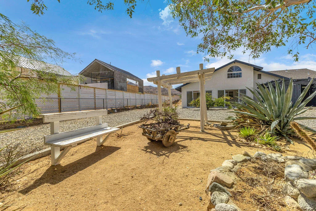 Photo of 7815 Sunset Road