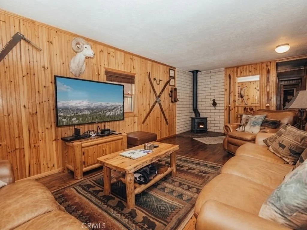 Photo of 437 Victoria Lane
