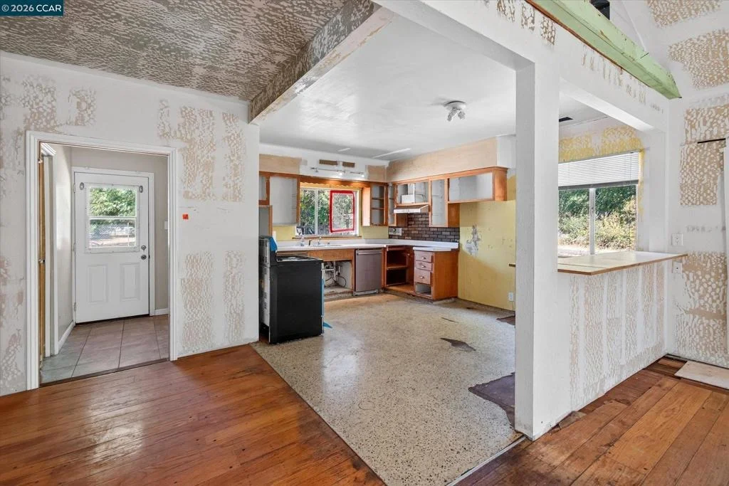 Photo of 31 Laurel Ln.