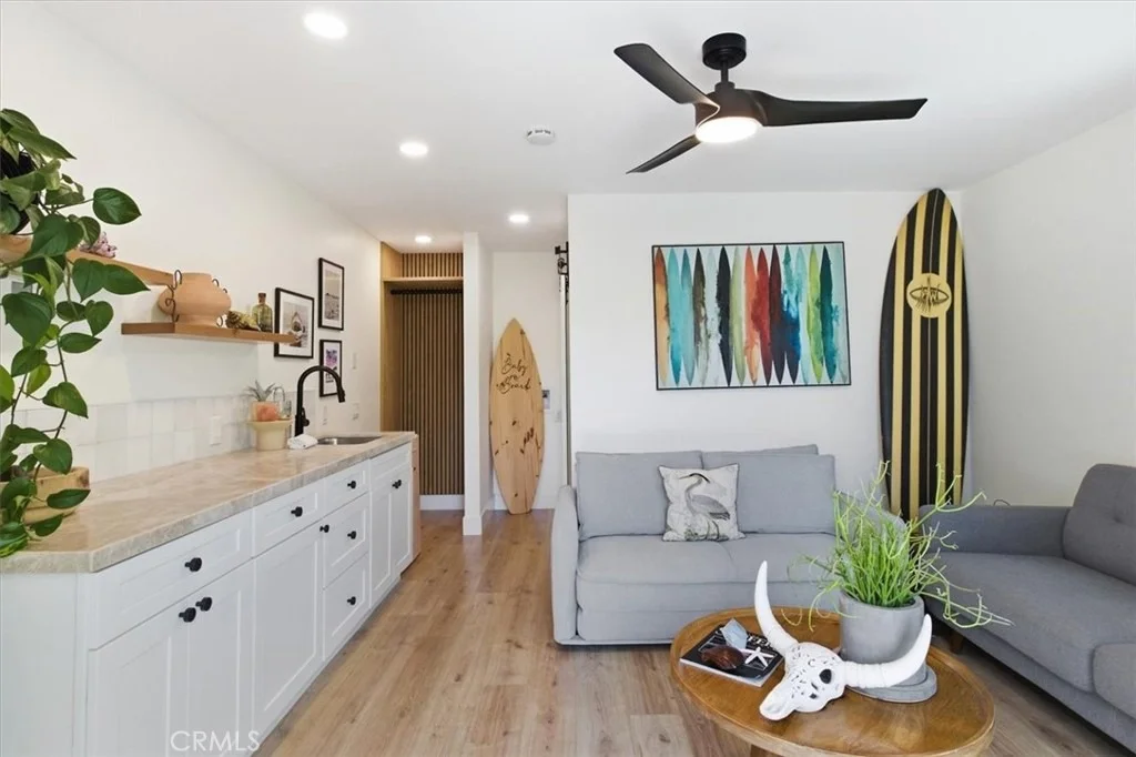 Photo of 1438 Kurtz