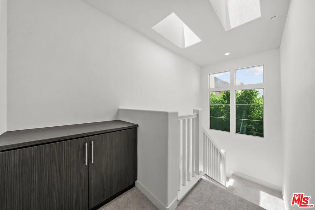 Photo of 150 Newall