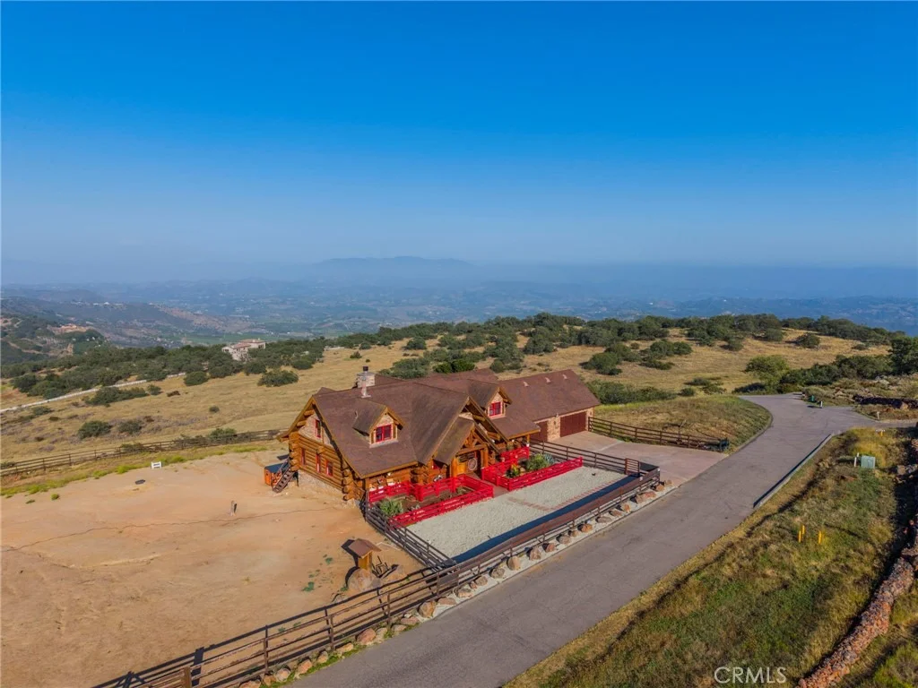 Photo of 43780 Paseo Espinazo