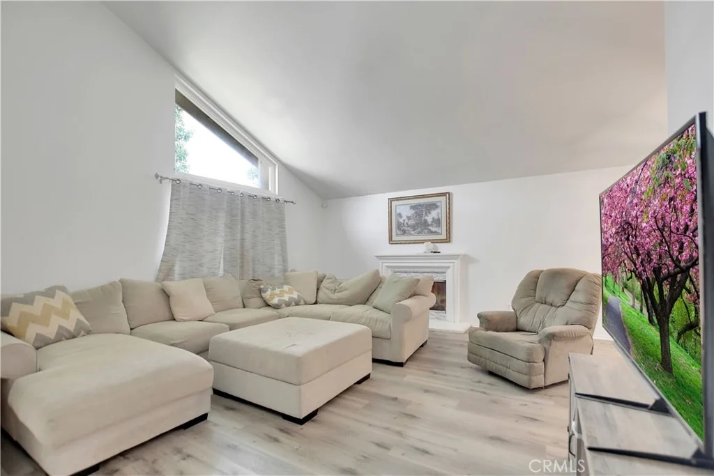 Photo of 965 Hardwick