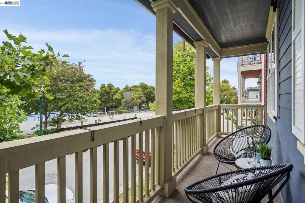 Photo of 1568 Clement Ave