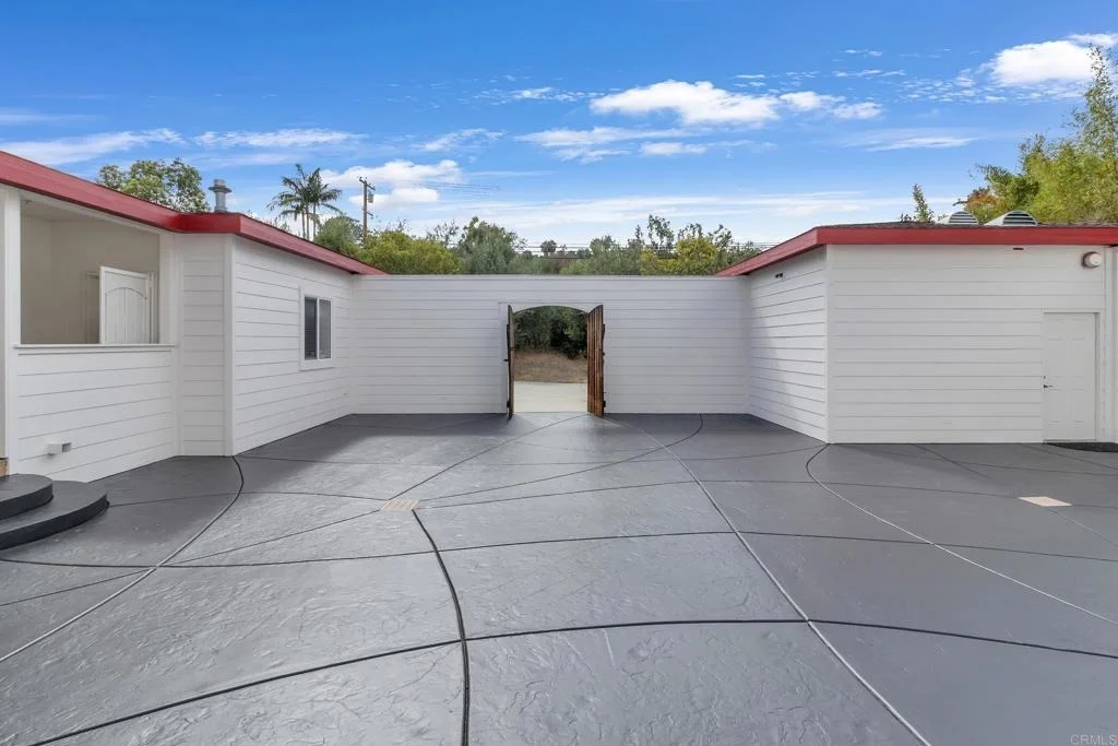 Photo of 441 Rancho Santa Fe Road