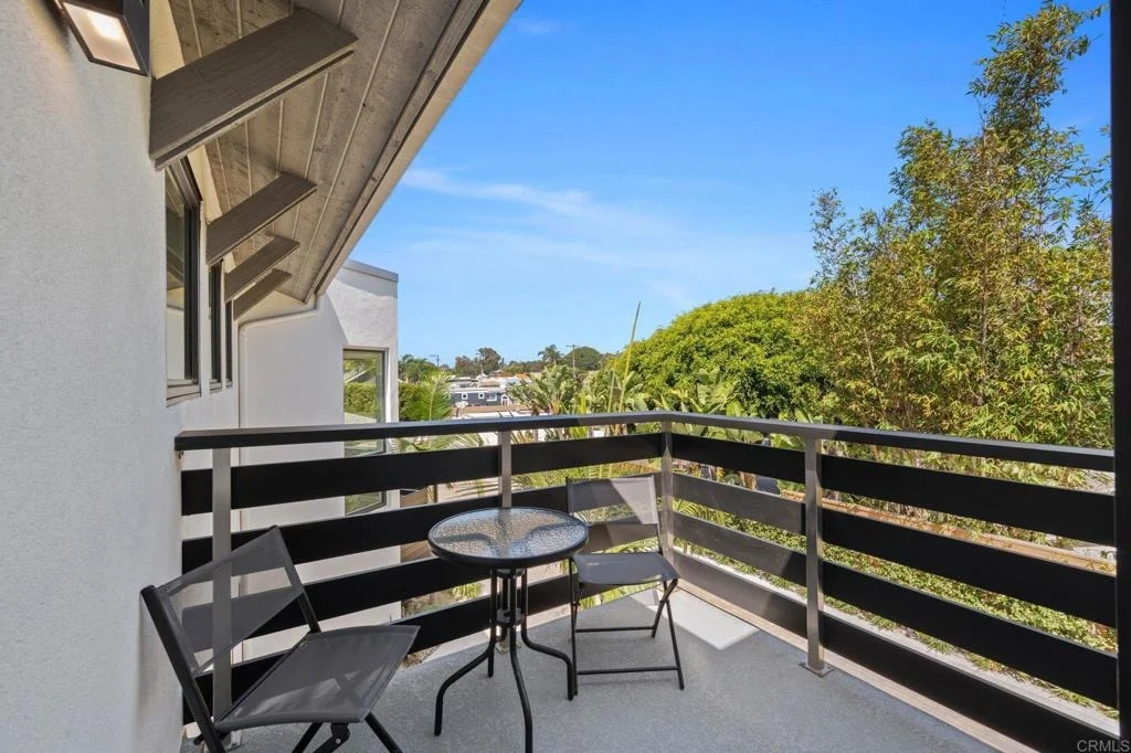 Photo of 141 W Leucadia Blvd