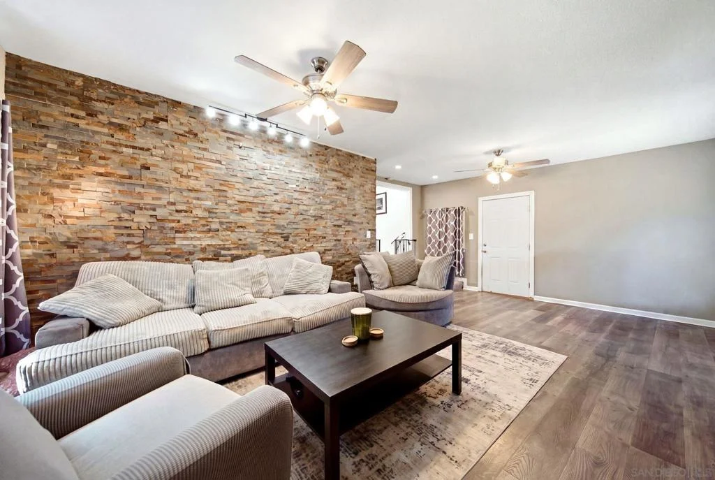 Photo of 8852 Railroad Ave
