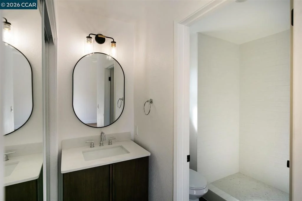 Photo of 301 Maude Ct