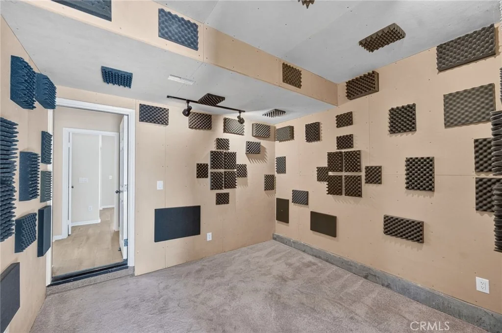 Photo of 2332 Douglaston