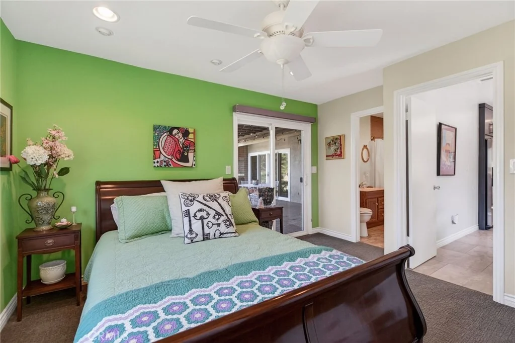 Photo of 5305 Bardwell