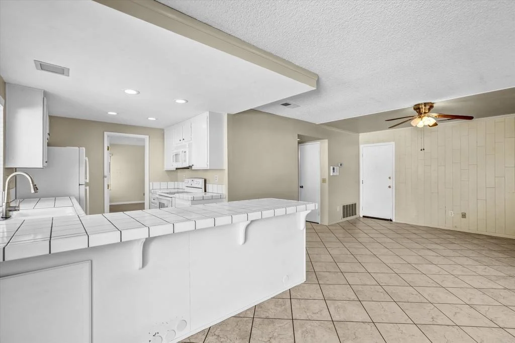 Photo of 683 Rue Avallon