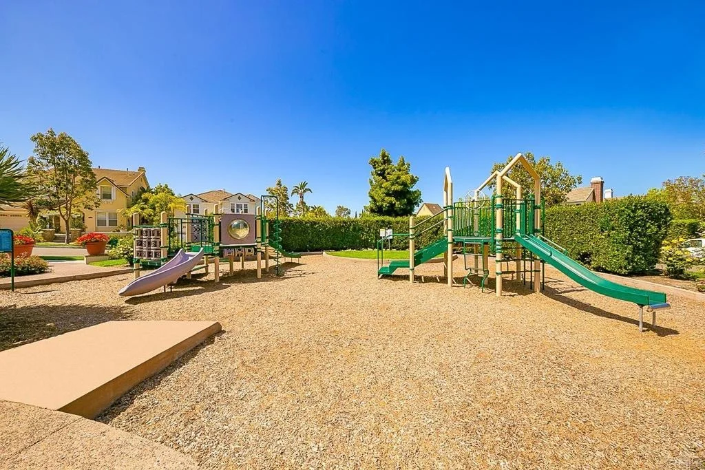 Photo of 2669 Paradise Road