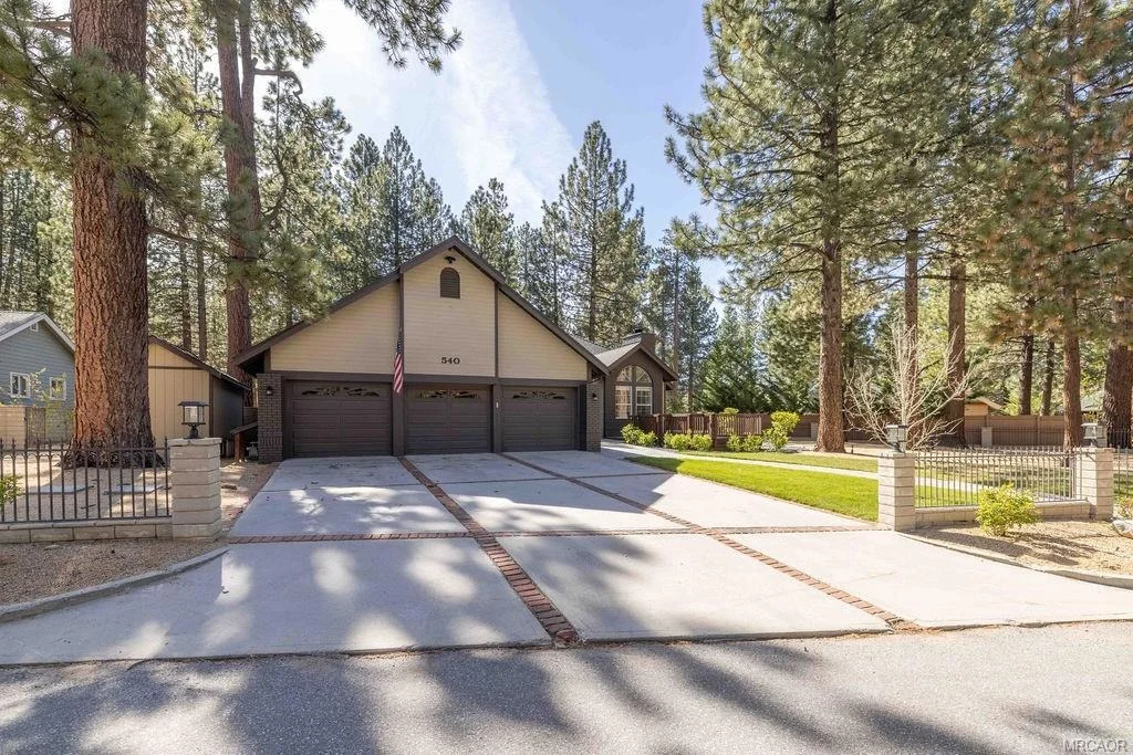 Photo of 540 Killington Way