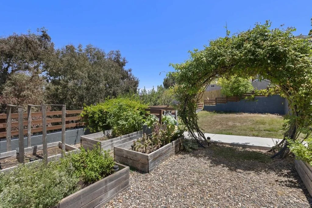Photo of 5409 Redland Dr.