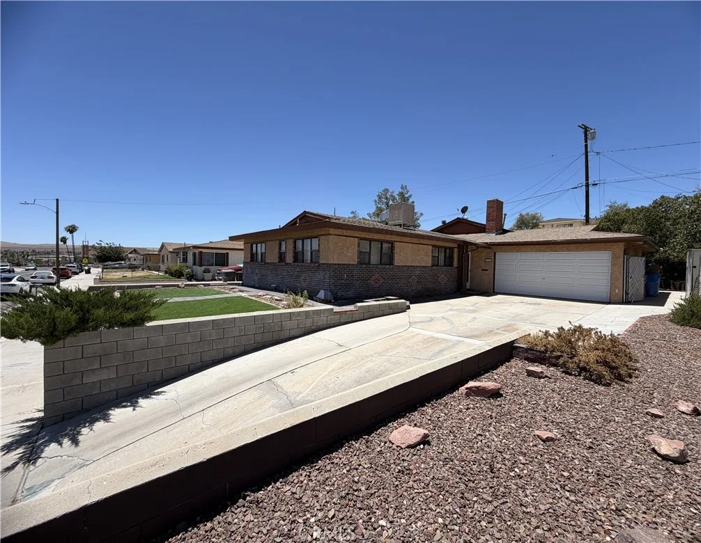 Photo of 650 Yucca Avenue