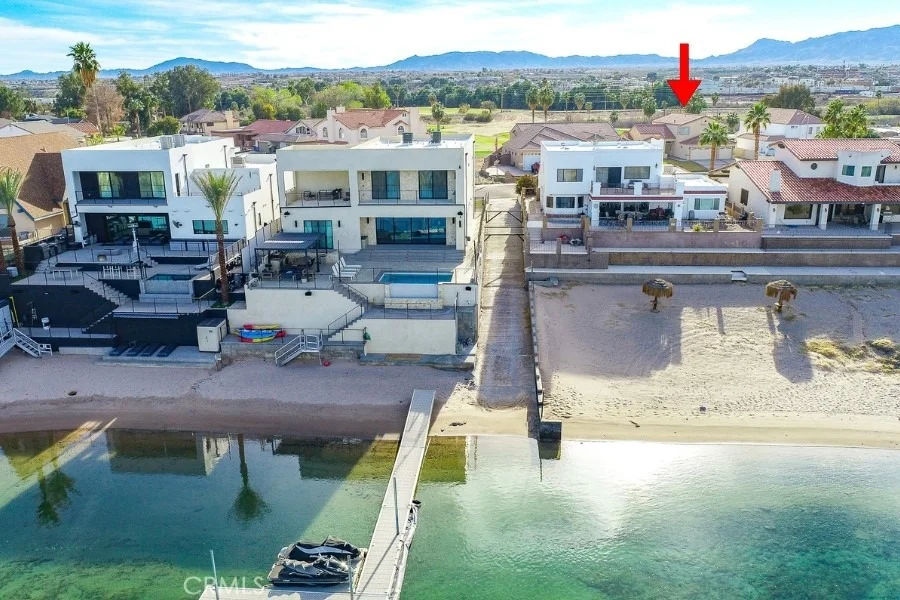 Photo of 915 Beach Drive