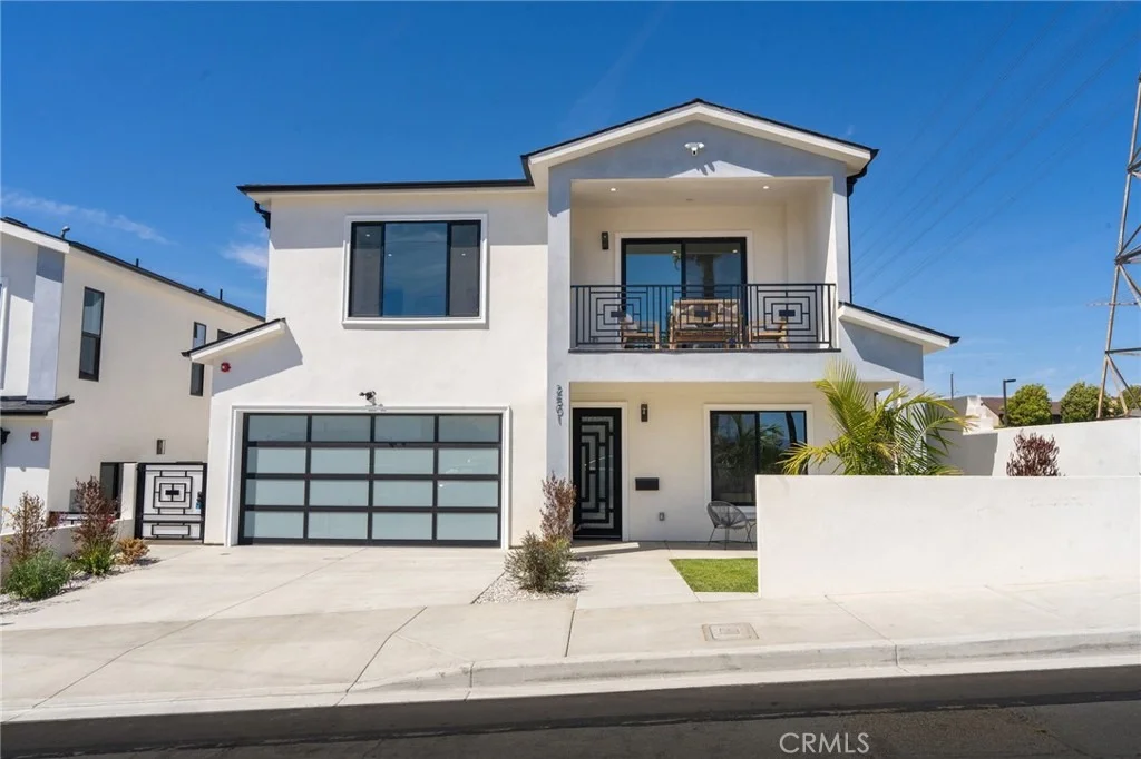 Photo of 2501 Curtis
