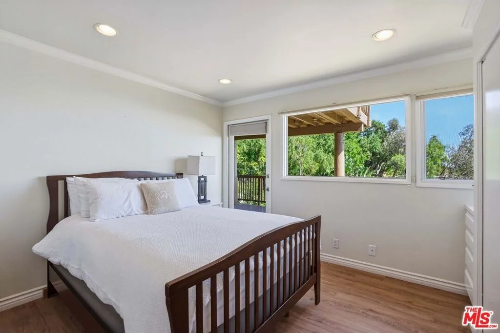 Photo of 2965 Seabreeze Drive