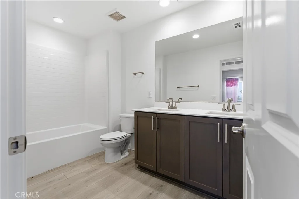 Photo of 43869 Hampton