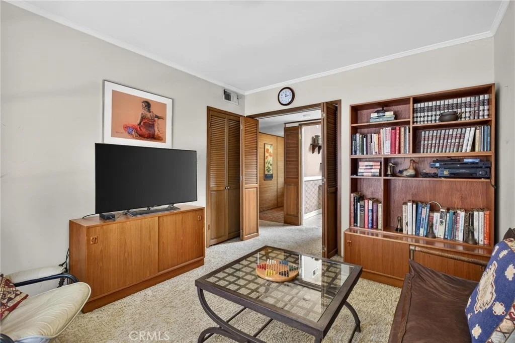 Photo of 652 35th