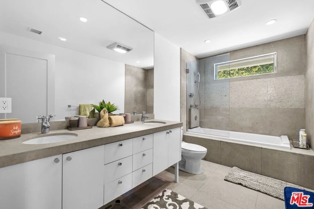Photo of 9626 Highridge Drive