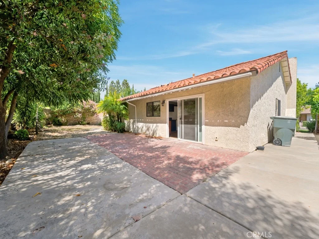 Photo of 5835 Cardoza Drive