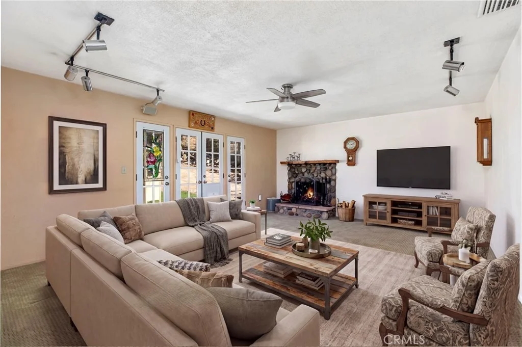 Photo of 4581 Crestview Drive