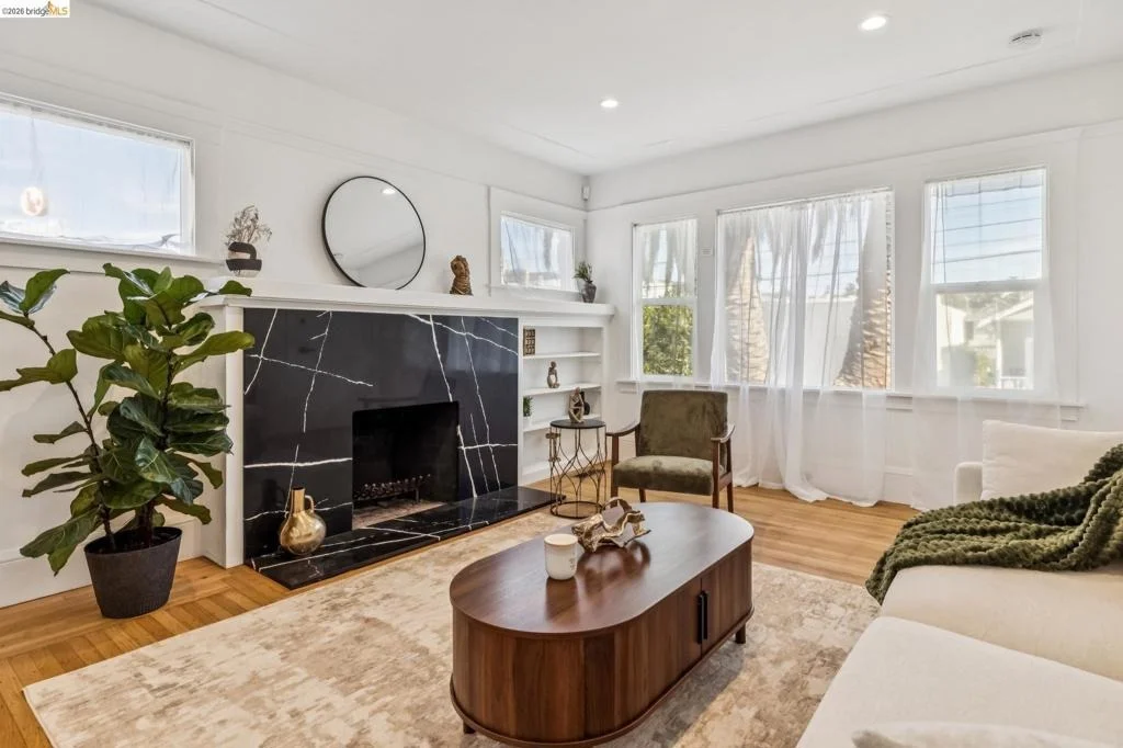 Photo of 3435 Dimond Ave
